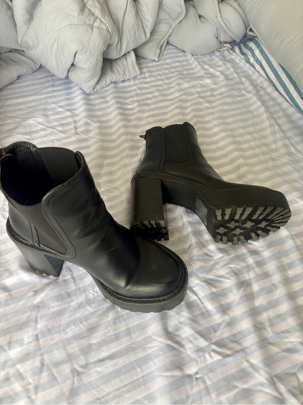 Steve Madden Kat Black Chunky Lug Heel Boots